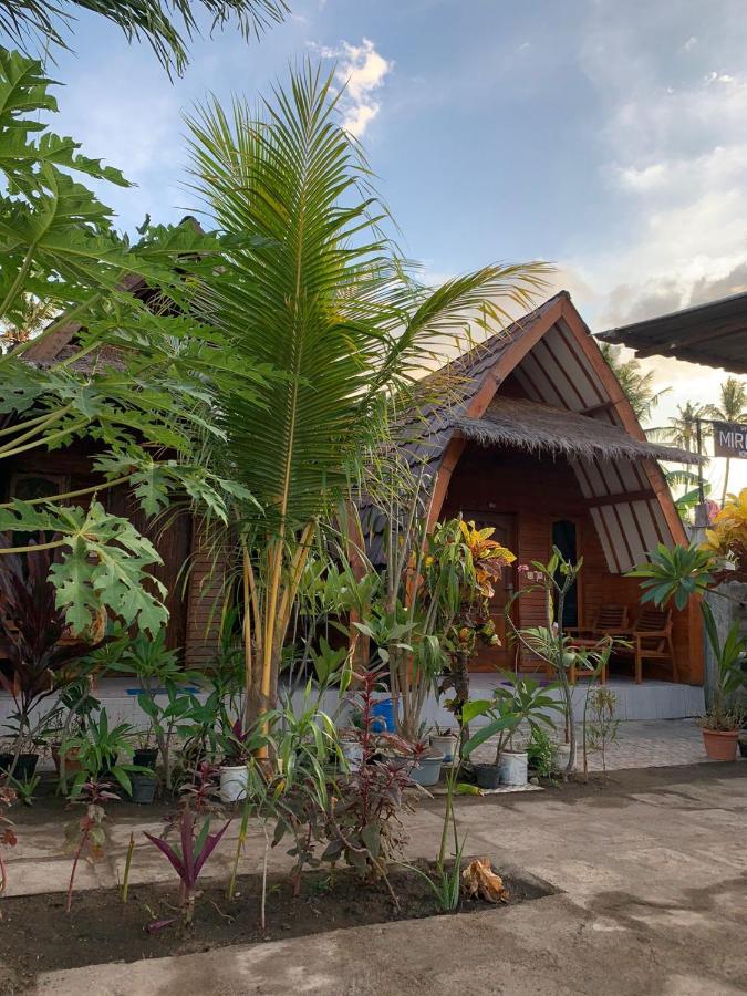 Mirna Homestay Gili Air Exterior photo