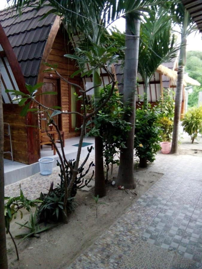 Mirna Homestay Gili Air Exterior photo